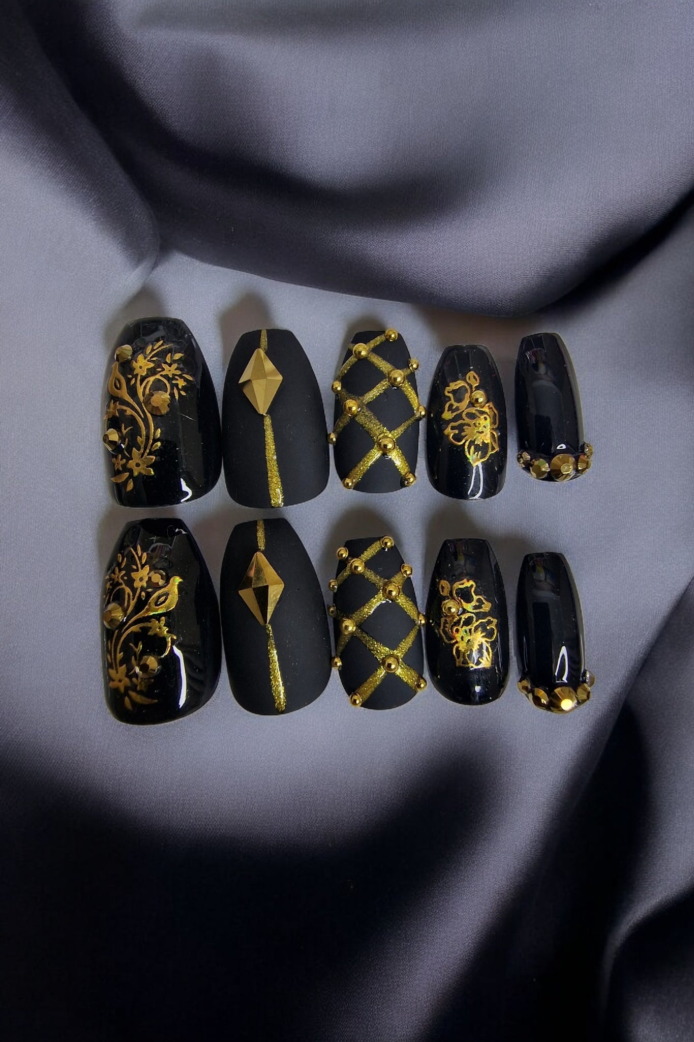 AR Hand Painted Press On Nails